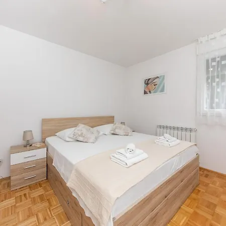 For 2, Balcony, Wi-fi, Public Parking, Private Entrance Apartament Split