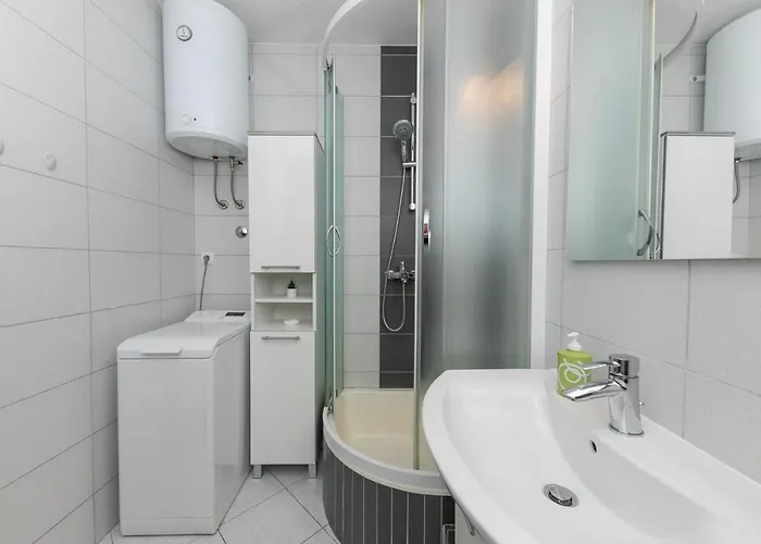 Apartment For 2, Balcony, Wi-fi, Public Parking, Private Entrance